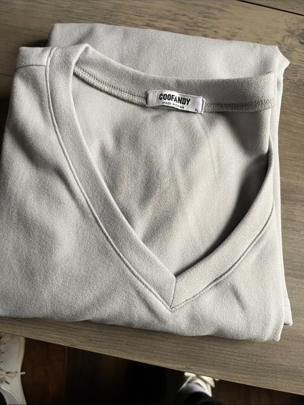 COOFANDY Men's V-Neck Sweater in Light Gray